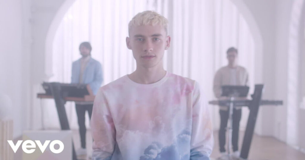 YEARS & YEARS „SHINE“ (#CHOOSE_LIGHT)